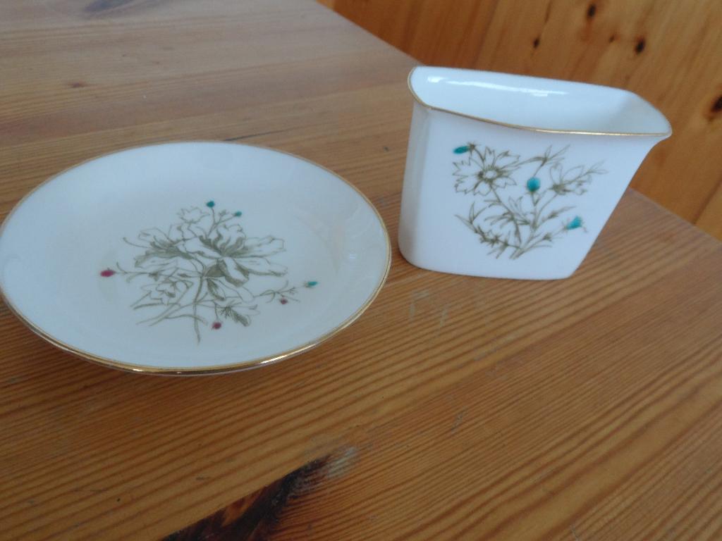 Minton porselein 1985 - bakje / vaasje + schoteltje, Antiek en Kunst, Antiek | Porselein, Ophalen of Verzenden