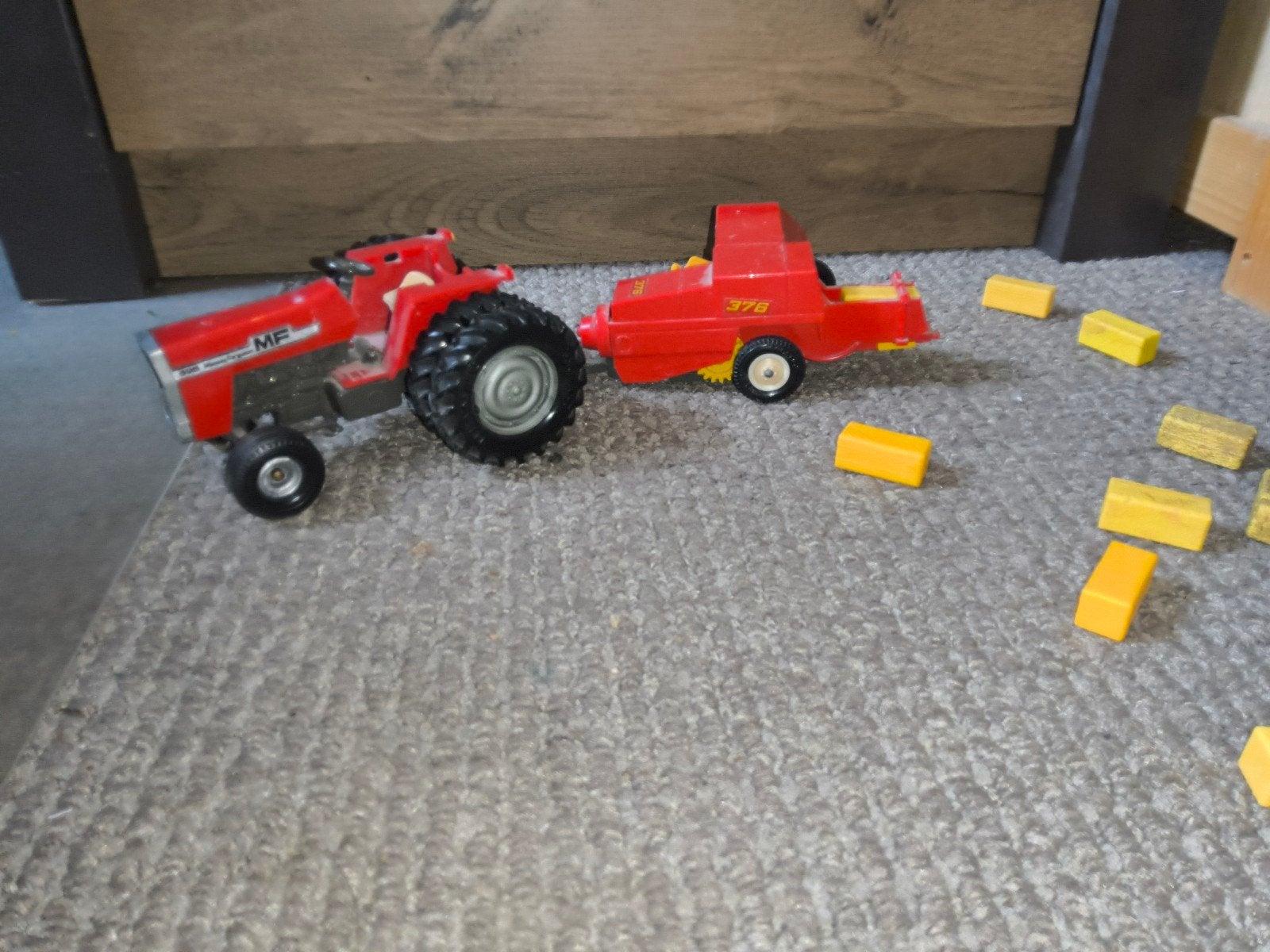 Vintage Siku Massey Ferguson tractor met balenpers, Kinderen en Baby's, Speelgoed | Speelgoedvoertuigen, Gebruikt, Ophalen of Verzenden