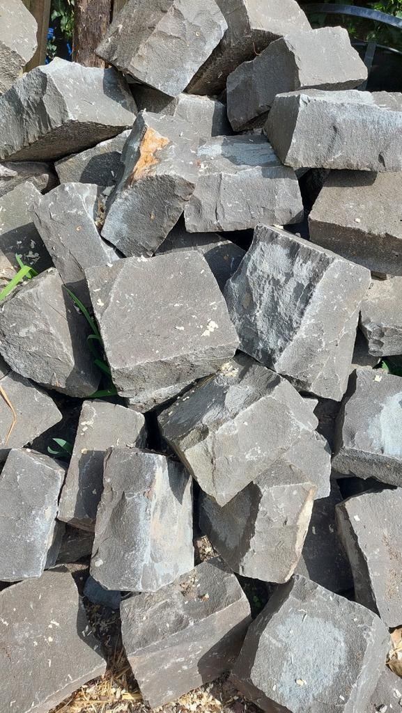 Basaltstenen uit tuinterras 2,2 x 2 meter, Tuin en Terras, Ophalen