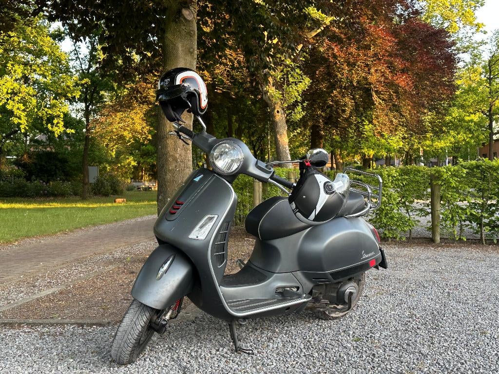 Vespa GTS Super 300 ABS, Motoren, Motoren | Piaggio, Particulier, Scooter, 12 t/m 35 kW, 1 cilinder, Motorrijbewijs A, ABS, Handvatverwarming