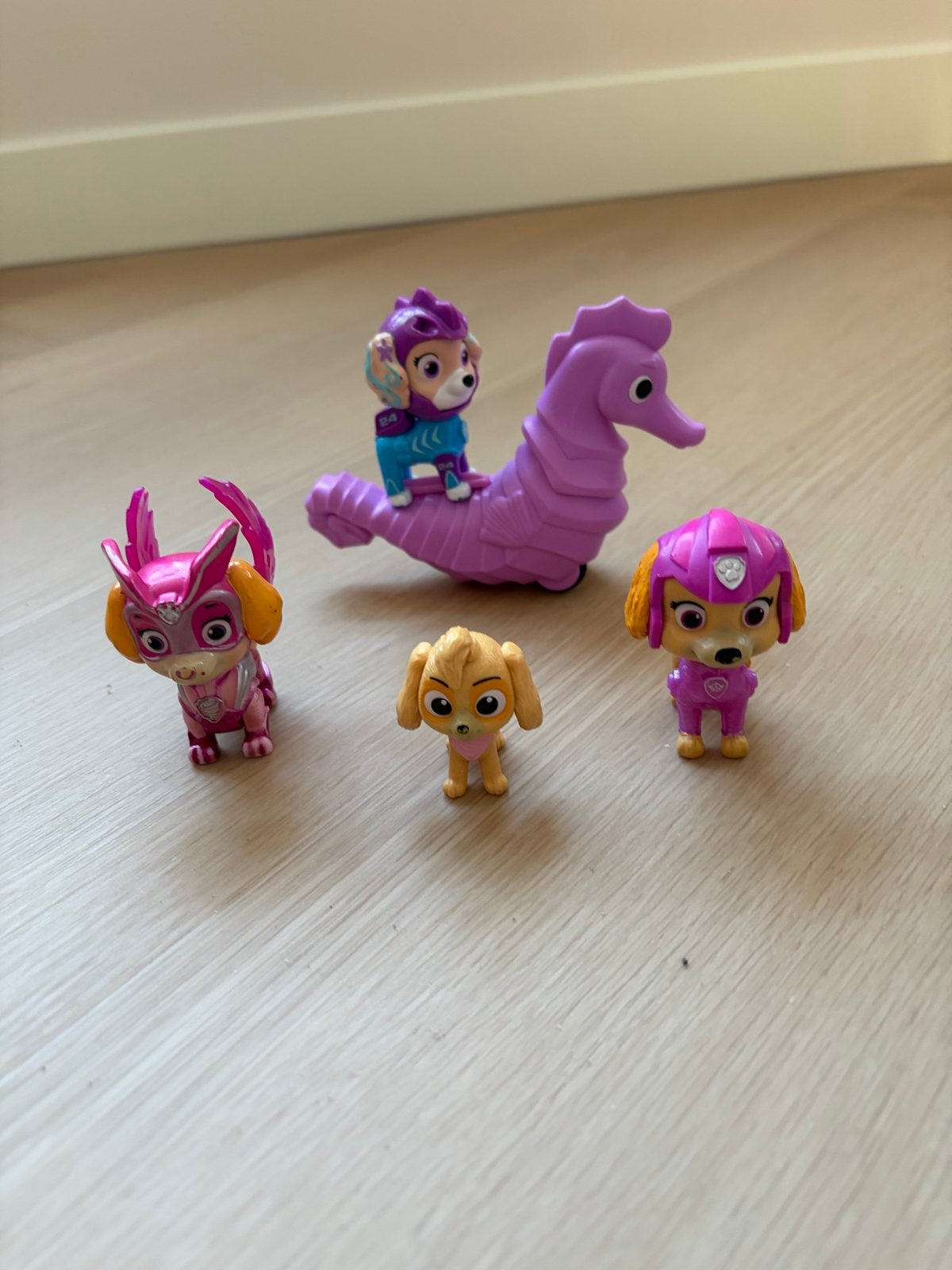 Paw Patrol Skye figuurtjes - set van 4, Ophalen of Verzenden, Gebruikt, Jongen of Meisje