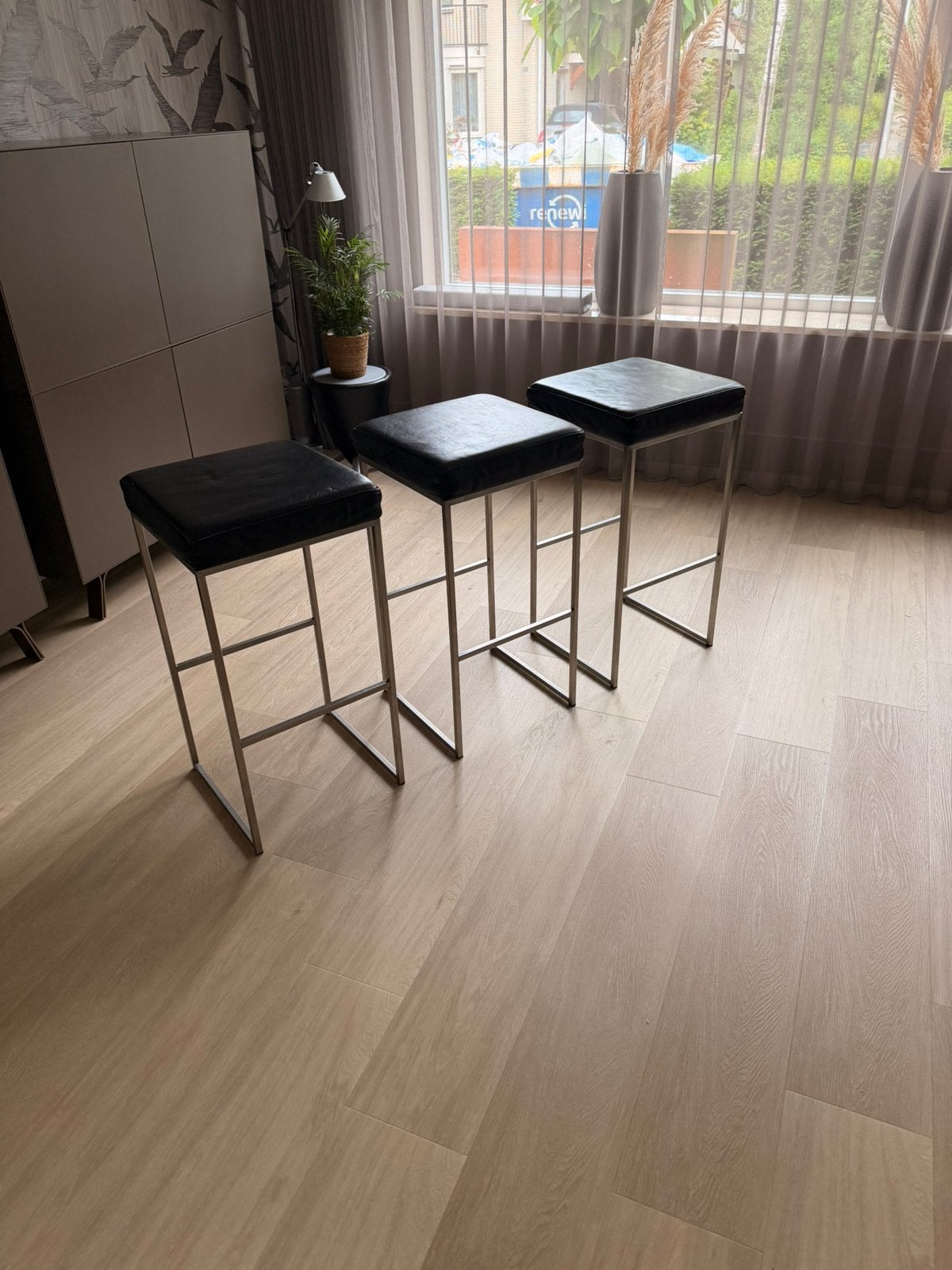 Barkruk (3 stuks), Ophalen, Zo goed als nieuw, 60 tot 90 cm