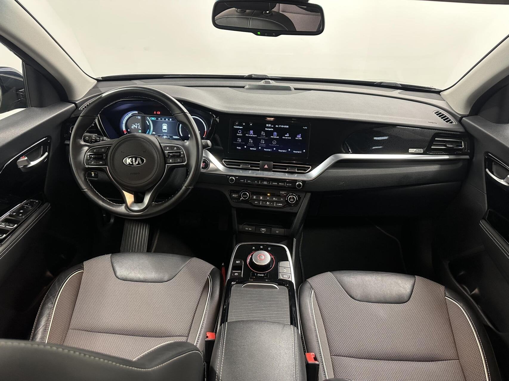 Kia e-Niro DynamicLine 39 kWh NAVI CAMERA CARPLAY ADAPTIEF C, 136 pk, Gebruikt, Met garantie (alle), Blauw