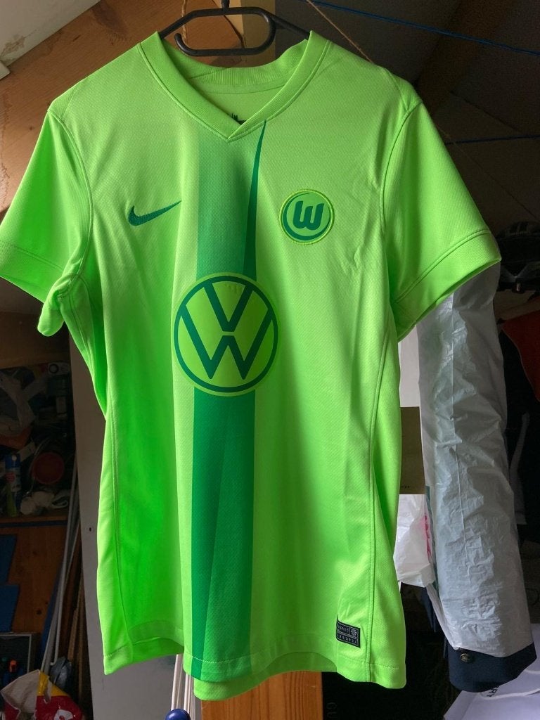 VfL Wolfsburg damesvoetbalshirt nieuw, maat M, Maat M, Ophalen of Verzenden, Nieuw, Shirt