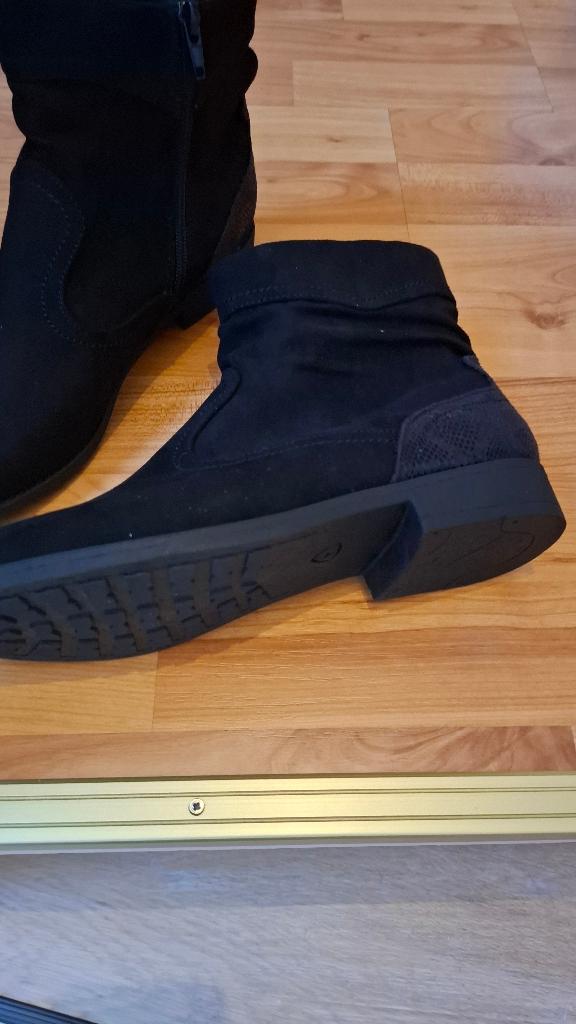Nieuw dames suedelaarsjes, Kleding | Dames, Schoenen, Zwart, Lage of Enkellaarzen, Nieuw, Ophalen of Verzenden