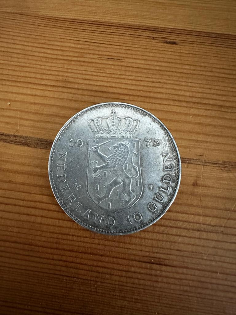 Zilveren 10 Gulden Munt Koningin Juliana 1973, Koningin Juliana, Zilver, Ophalen of Verzenden, Losse munt