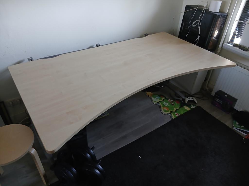 Verstelbaar bureau, Ophalen