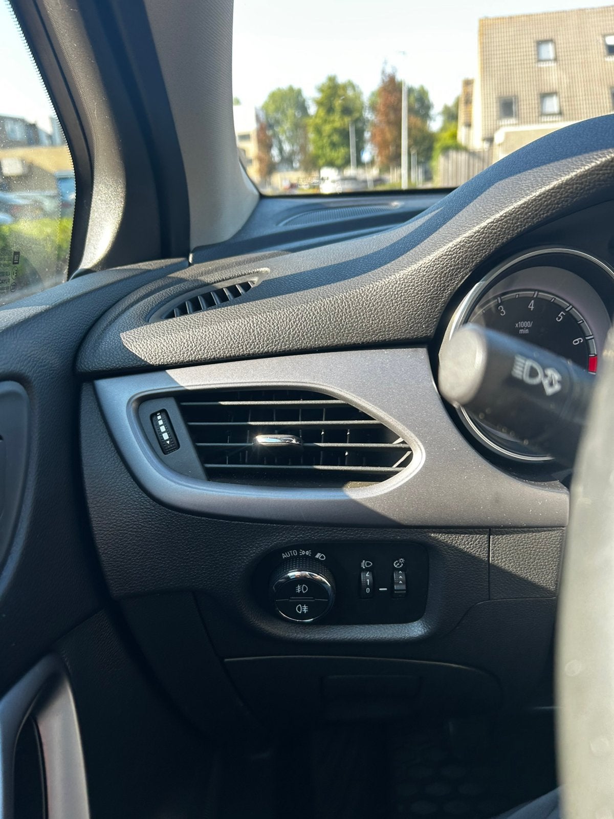 Foto 19 van Opel Astra 1.4 Turbo 5D 2016 Grijs| Carplay|