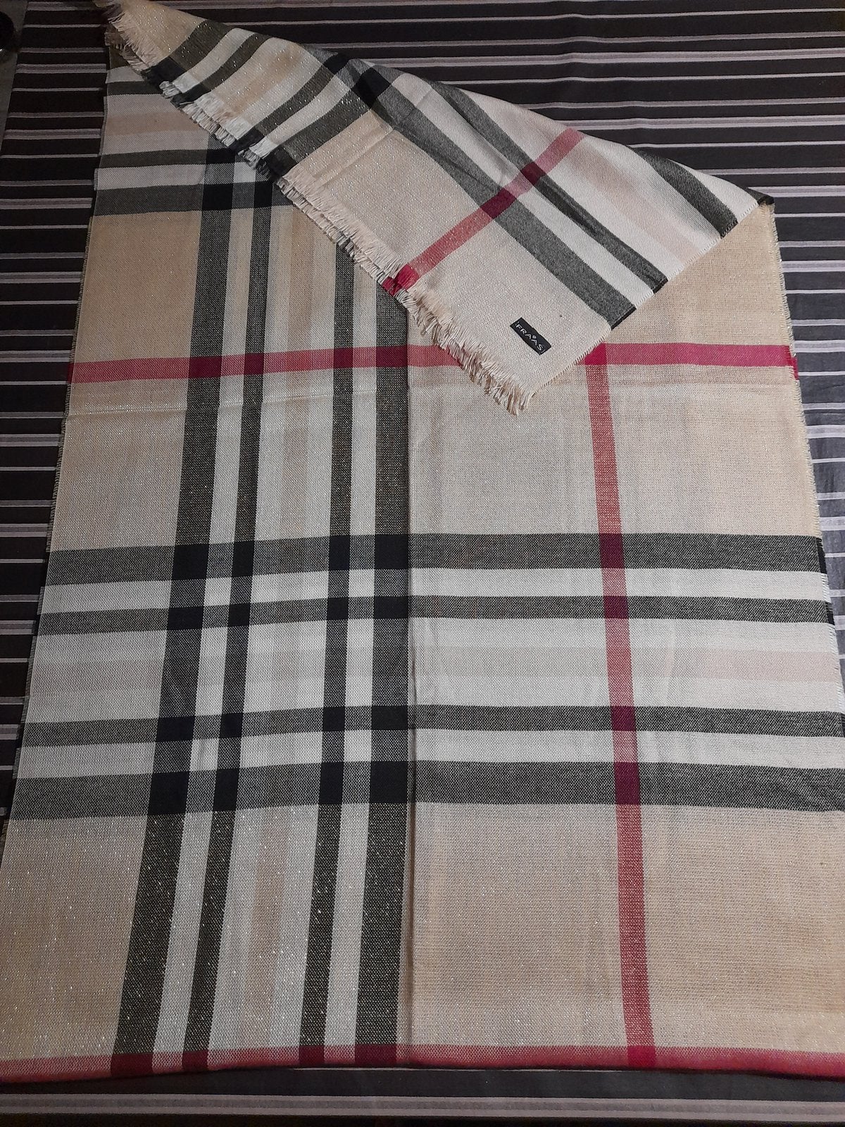 Stijlvolle Fraas sjaal met klassiek ruitpatroon., Ophalen of Verzenden, Zo goed als nieuw, Maat 46/48 (XL) of groter, Sjaal