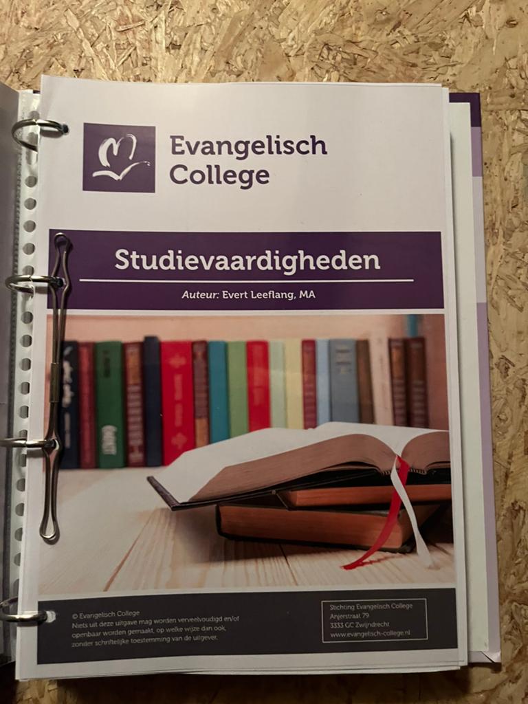Missionaire opleiding mappen 6 stuks, Boeken, Ophalen, Zo goed als nieuw