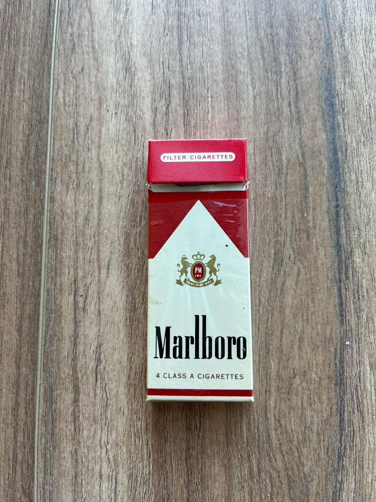 Pakje met 4 Marlboro sigaretten, Ophalen of Verzenden, Zo goed als nieuw