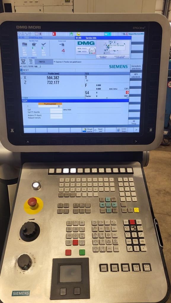 Dmg gildemeister NEF400 met weinig spindel uren, Ophalen, 500 tot 1000 mm, Zo goed als nieuw, Metaaldraaibank