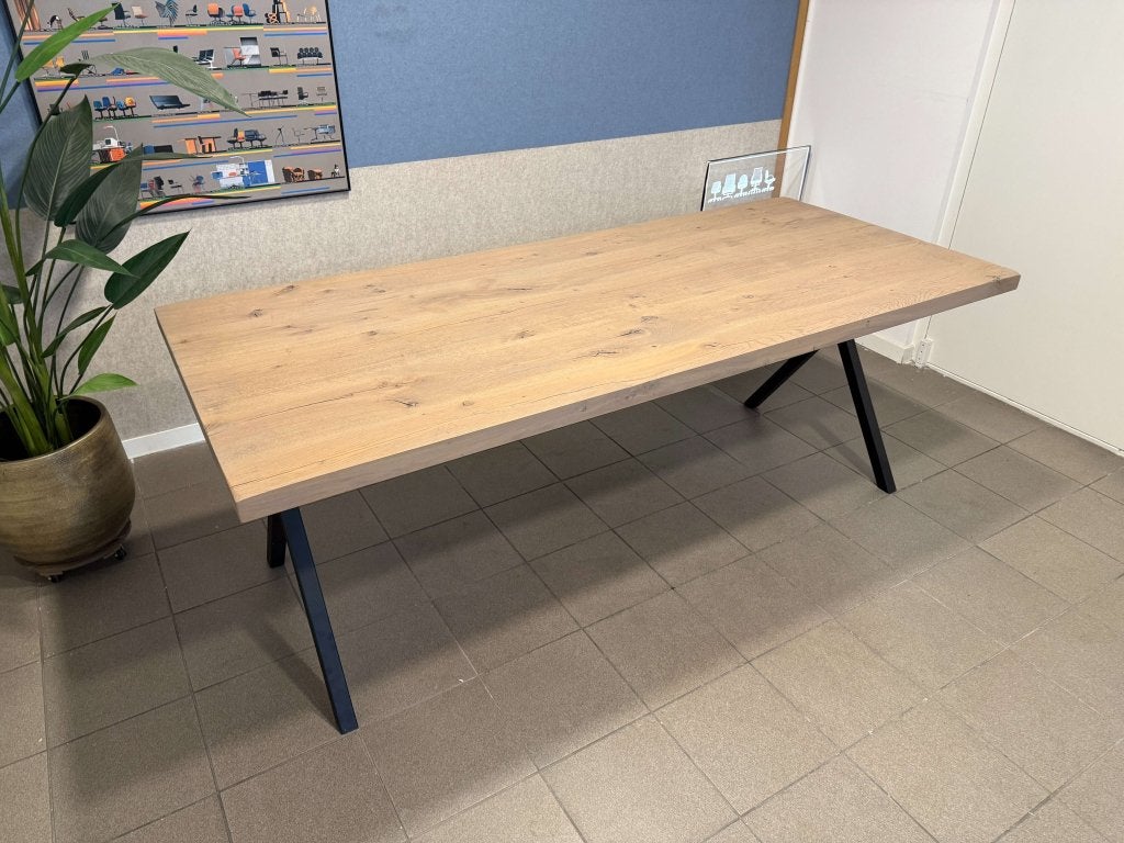 Table Du Sud | Eetkamertafel | Massief Eiken & Metaal | 1x, Huis en Inrichting, Table Du Sud, Table Du Sud, Zo goed als nieuw