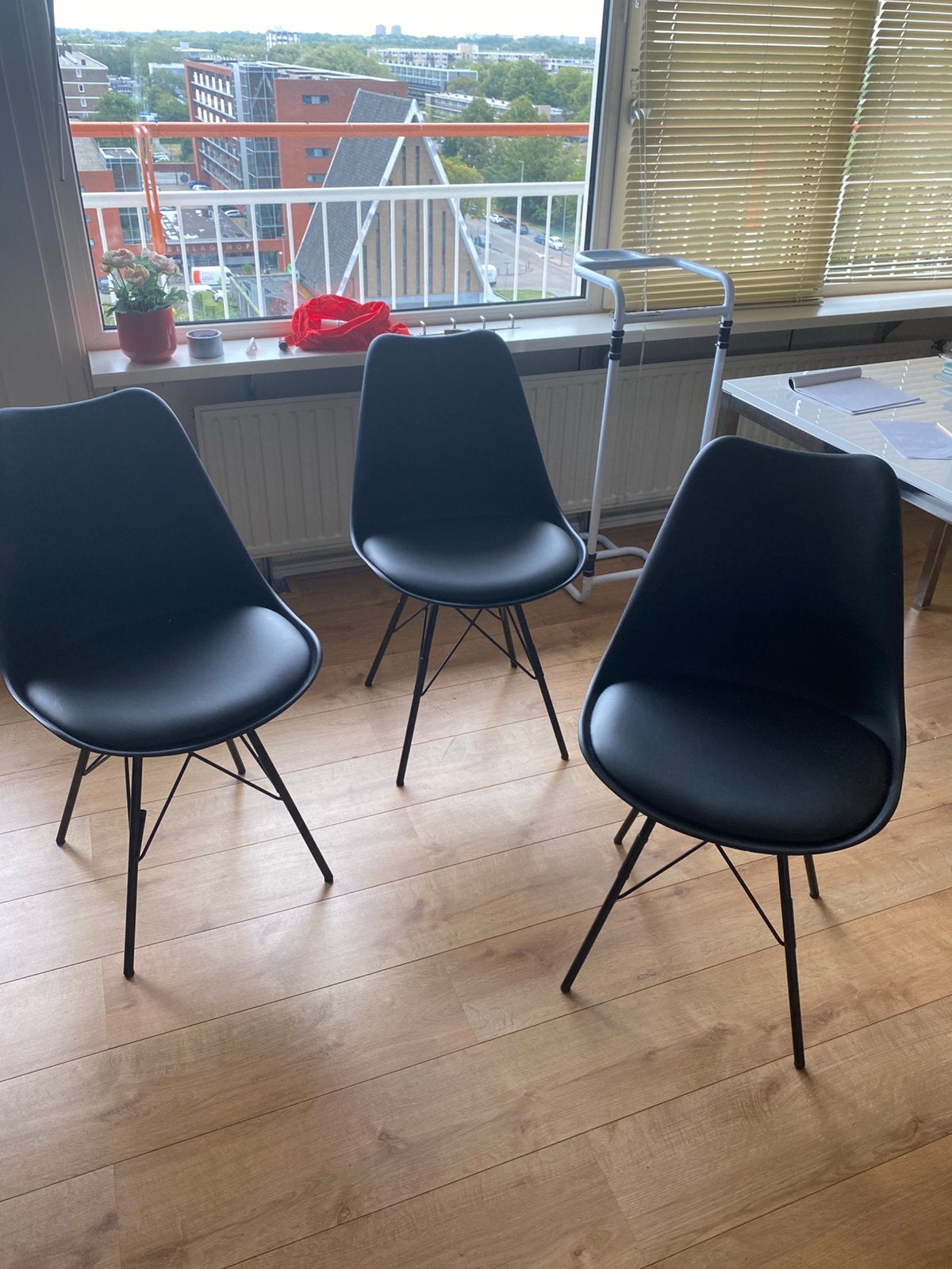 3 stoelen modern design van Jysk, Ophalen, Gebruikt, Overige kleuren, Drie