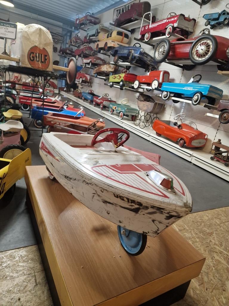 Jullie roger flagship trapauto 1968 metaal, Ophalen