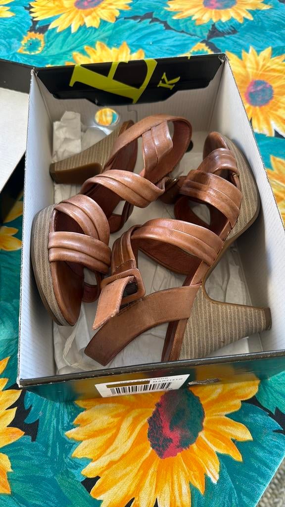 Sandaal . Manfield zgan . Mooie straat, Kleding | Dames, Schoenen, Ophalen of Verzenden, Zo goed als nieuw, Sandalen of Muiltjes