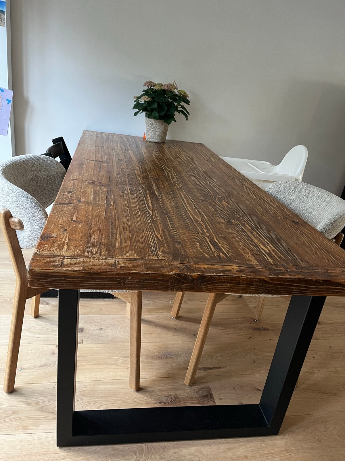 Robuuste houten eettafel met metalen onderstel (200x90x75), Ophalen, Gebruikt, 200 cm of meer, 50 tot 100 cm