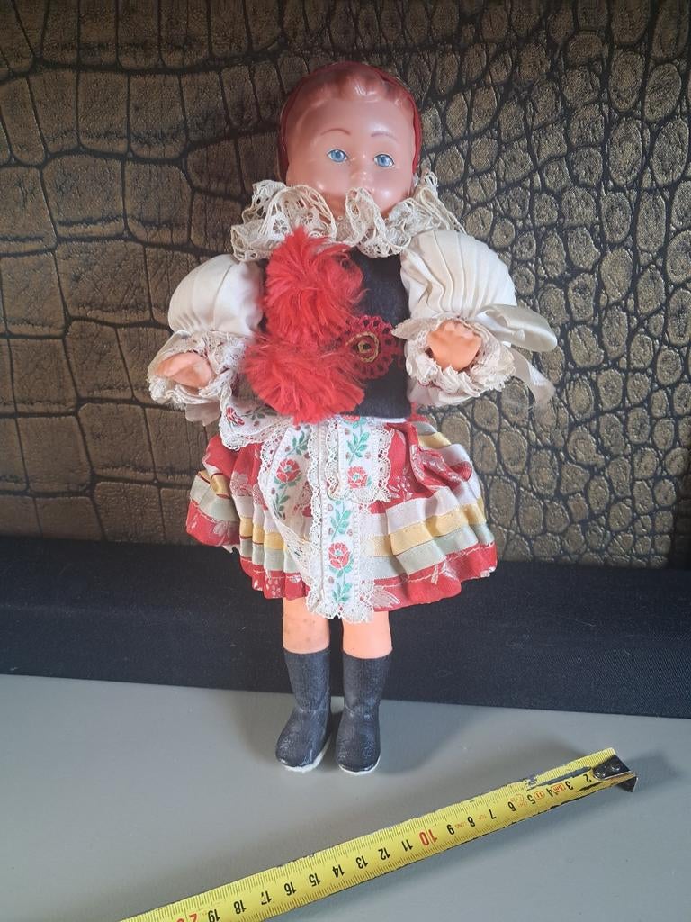 Klederdracht pop Lidova Tvorba, Verzamelen, Poppen, Ophalen of Verzenden
