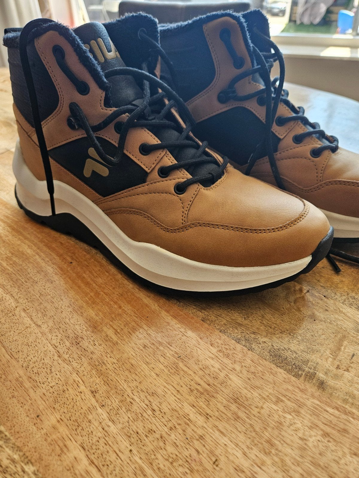 Hoge fila heren schoenen maat 44, Ophalen, Zo goed als nieuw, Fila