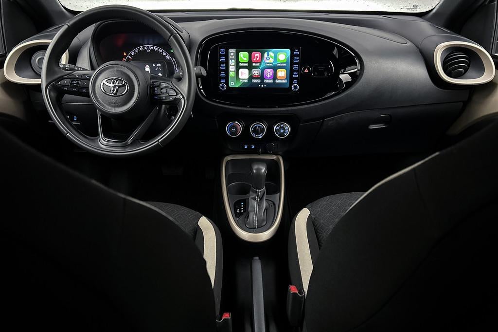 Toyota Aygo X 1.0 VVT-i S-CVT first | Camera | Stoelverwarmi, Auto's, Stof, Gebruikt, LED verlichting, Bruin