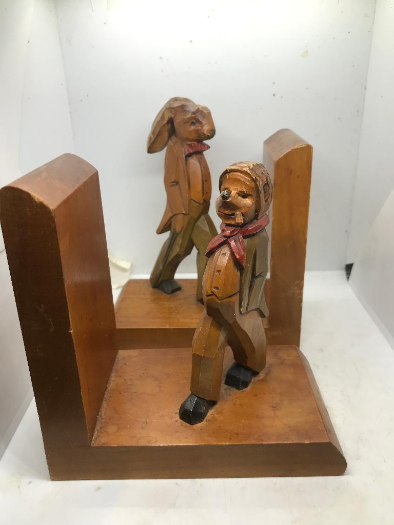 hout snijwerk boekensteunen zwarte woud, Antiek en Kunst, Houtsnijwerk, Ophalen of Verzenden, Handgemaakt, Hout