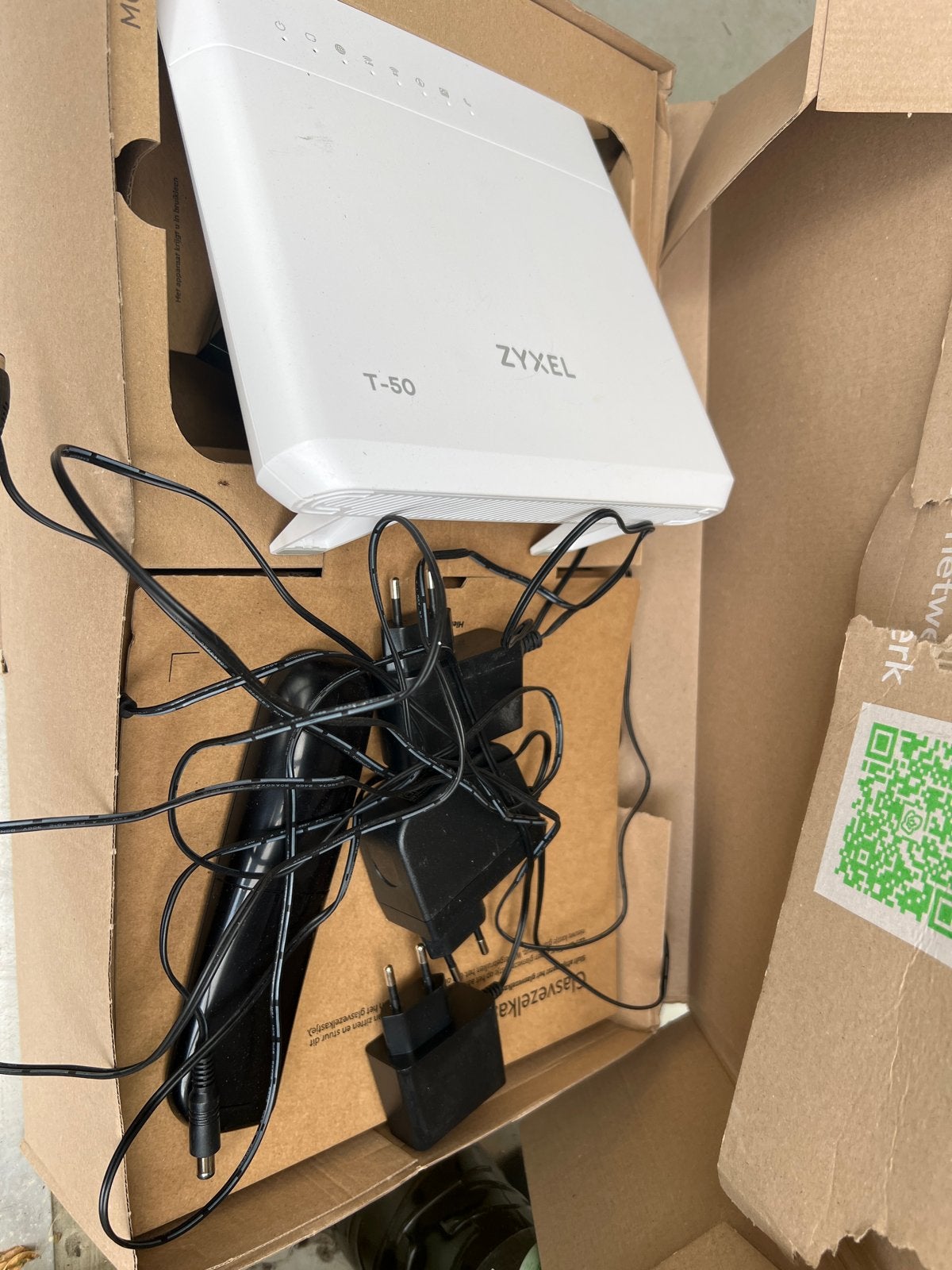 Zyxel T-50 Router met modem - Zo goed als nieuw, Ophalen, Zo goed als nieuw, Router met modem
