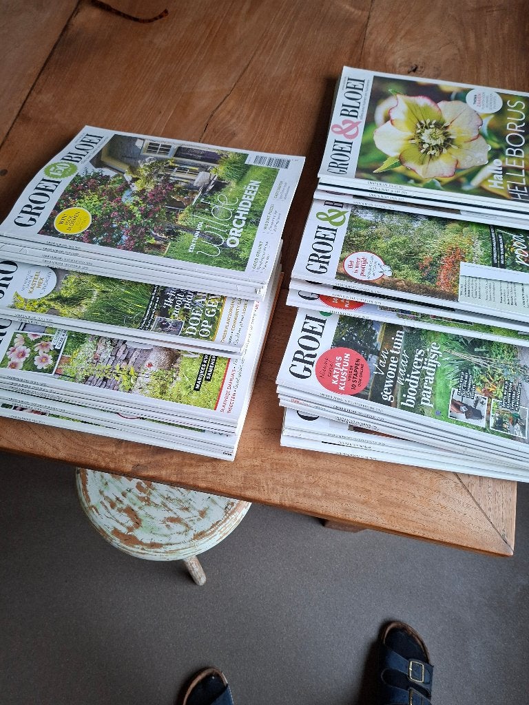 zo`n 30 tijdschriften Groei en Bloei, Ophalen of Verzenden, Zo goed als nieuw, Wetenschap en Natuur