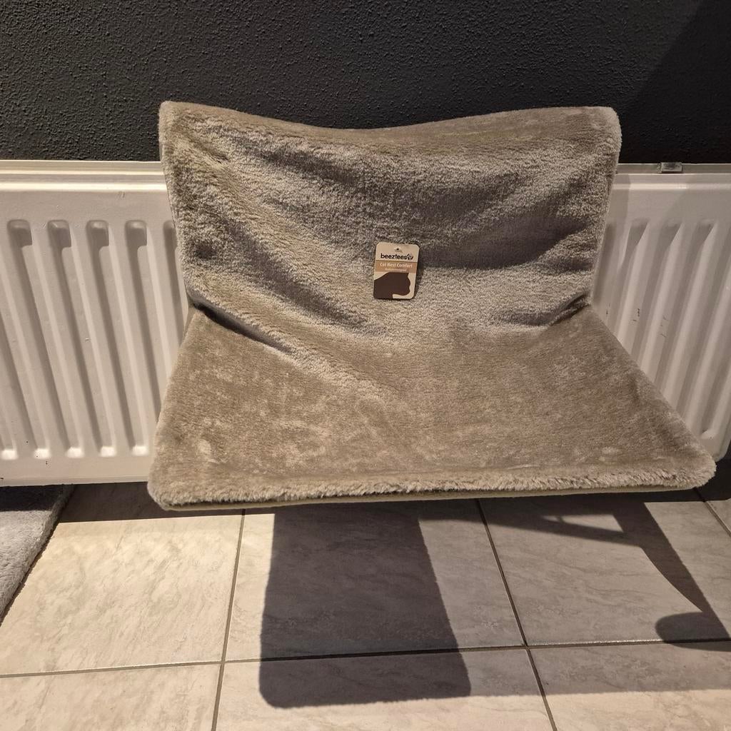 Kattenmandje voor op verwarming, Ophalen, Nieuw, Pluche