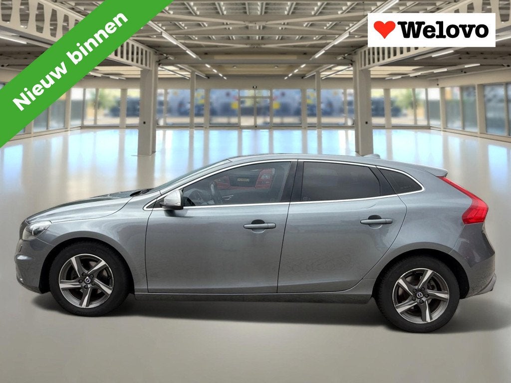 Volvo V40 2.0 D2 R-Design Business Leer/xenon/Stoelverwarmin, Auto's, Voorwielaandrijving, Gebruikt, Euro 6, 4 cilinders