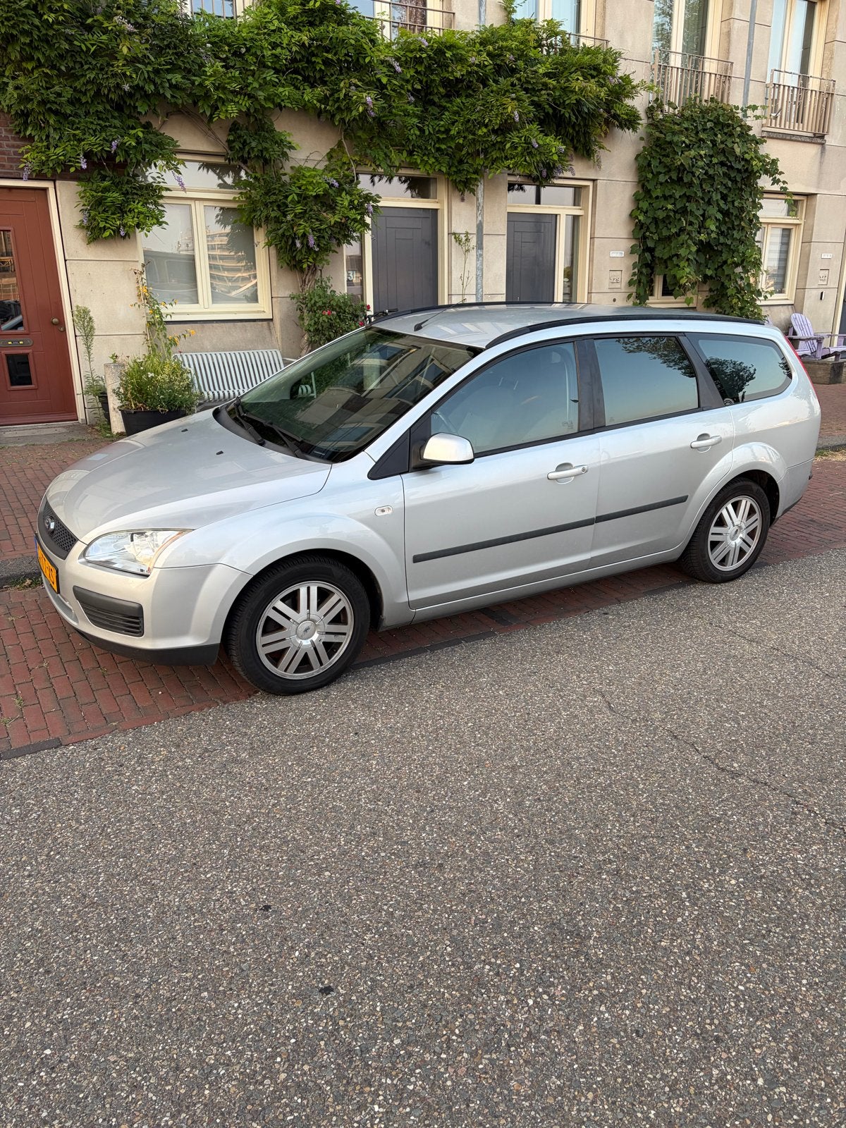 Ford Focus 1.6 74KW Wagon AUT 2007 Grijs, 1596 cc, 4 cilinders, 100 pk, Origineel Nederlands