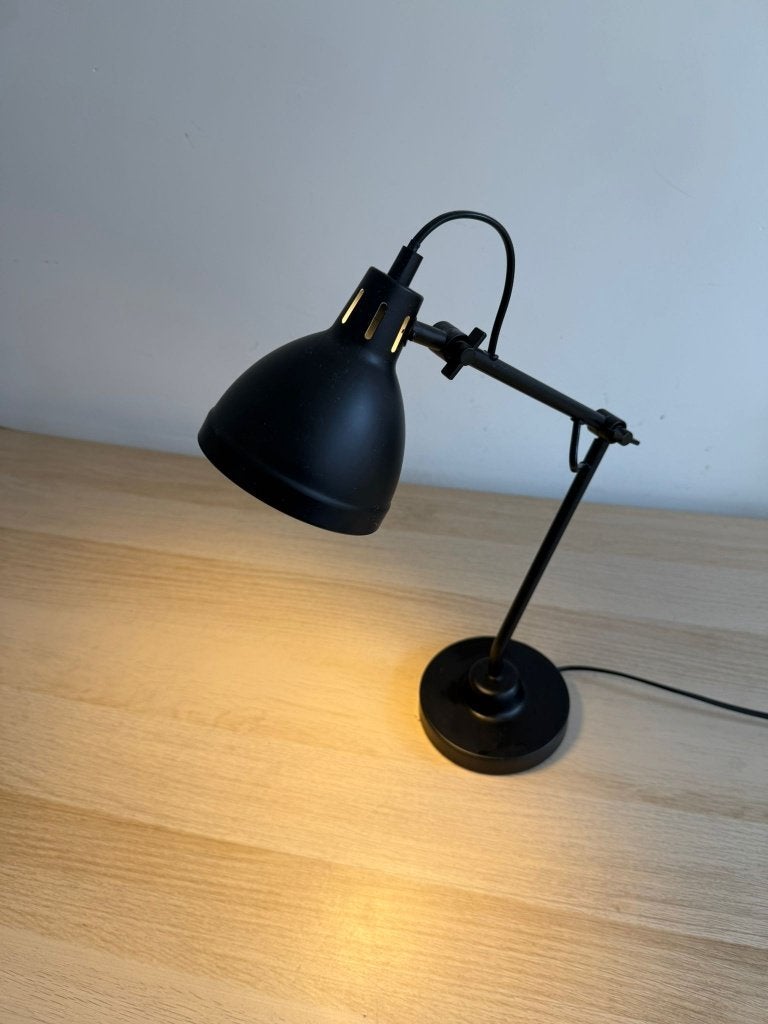 IKEA ARÖD bureaulamp / werklamp – zwart, Ophalen, Zo goed als nieuw, Bureaulamp, Metaal