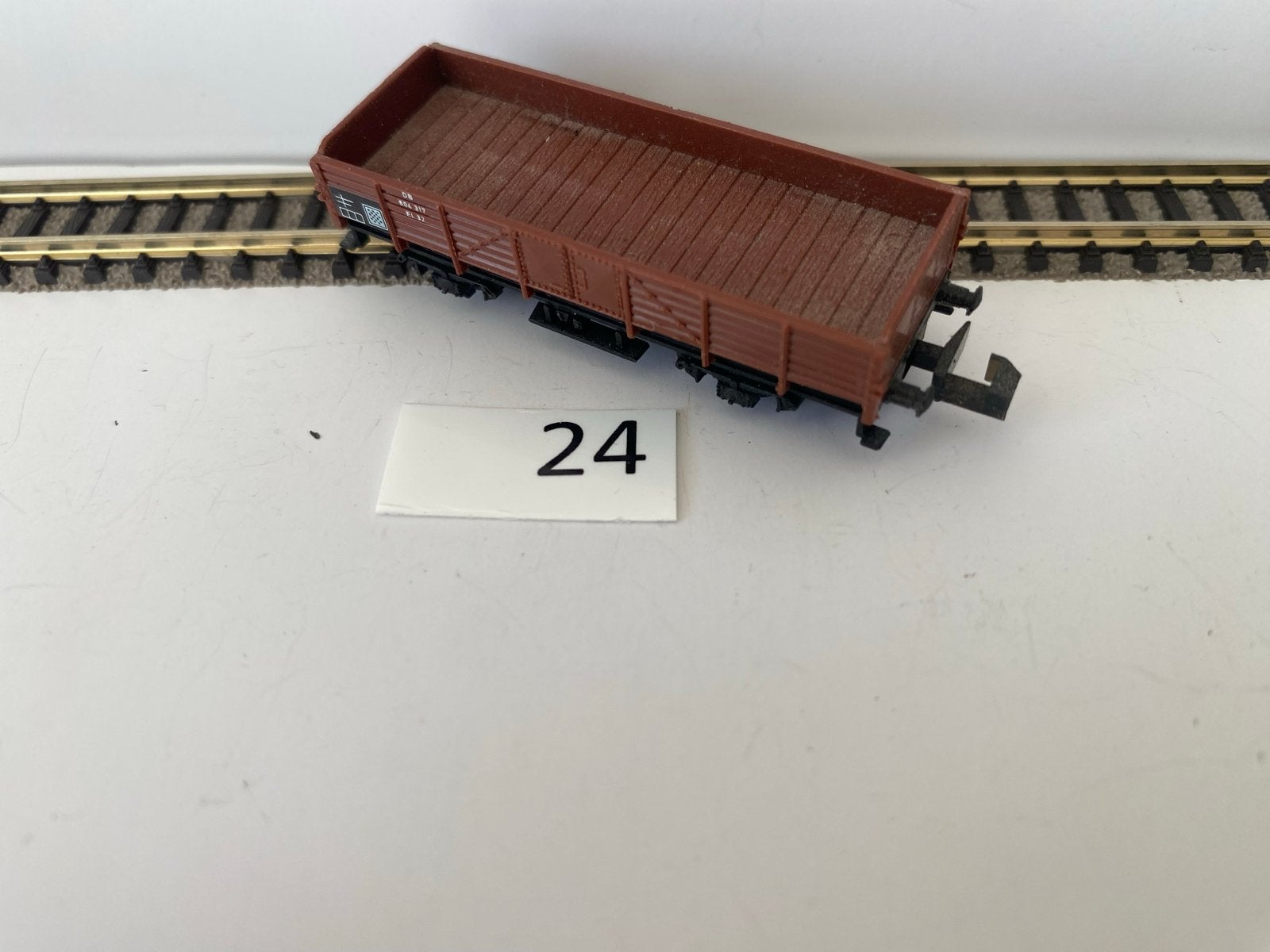 Foto 4 van Minitrix N 9mm Off. Güterwagen 51 3170 00