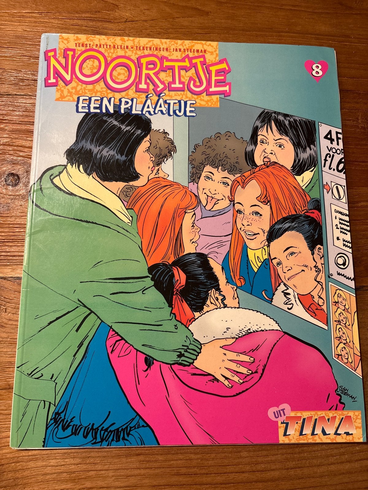 Noortje - Een Plaatje (deel 8) - Uit Tina, Eén stripboek, Ophalen of Verzenden, Gelezen