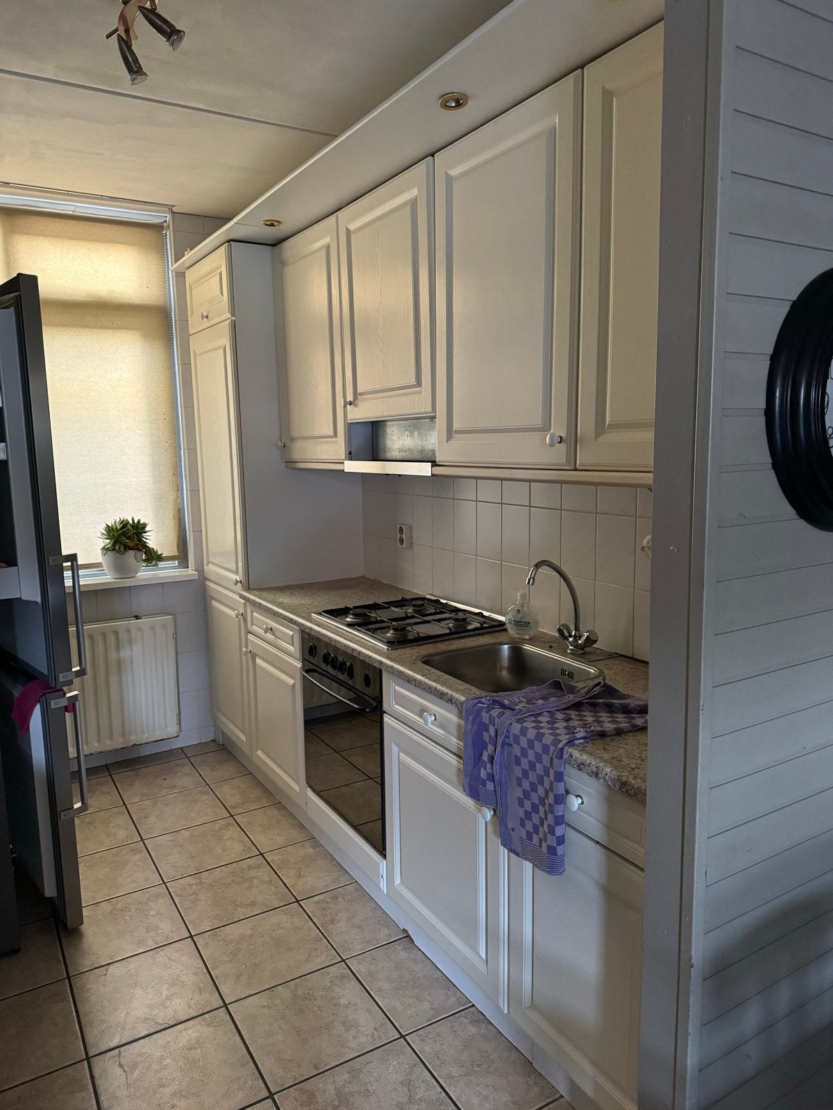 Compacte witte keuken met inbouwapparatuur, Gebruikt, Wit, Enkelwandige keuken, Ophalen of Verzenden