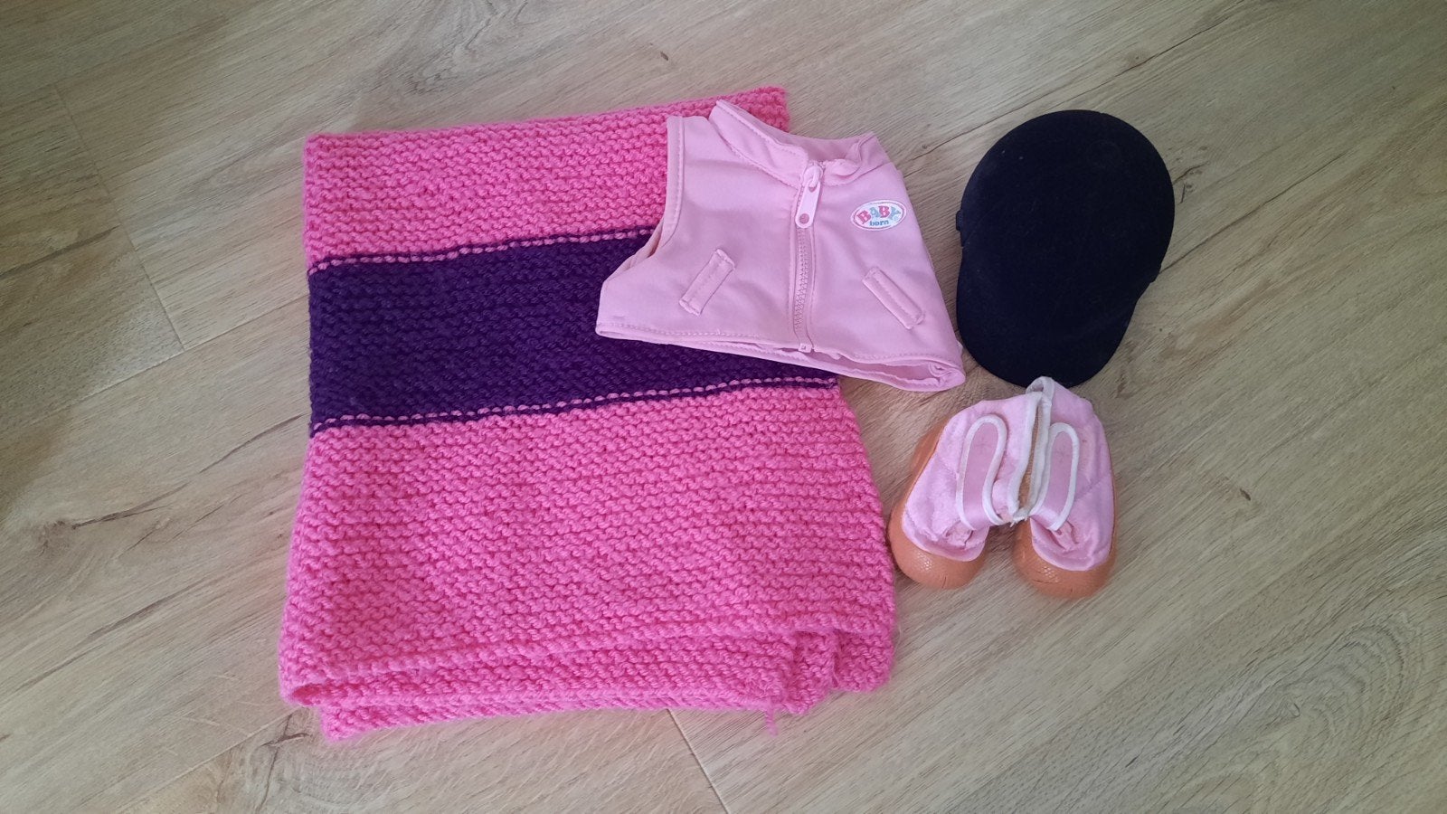 Kleedje met paardrij poppensetje - Nieuw, Kinderen en Baby's, Ophalen, Nieuw, Babypop