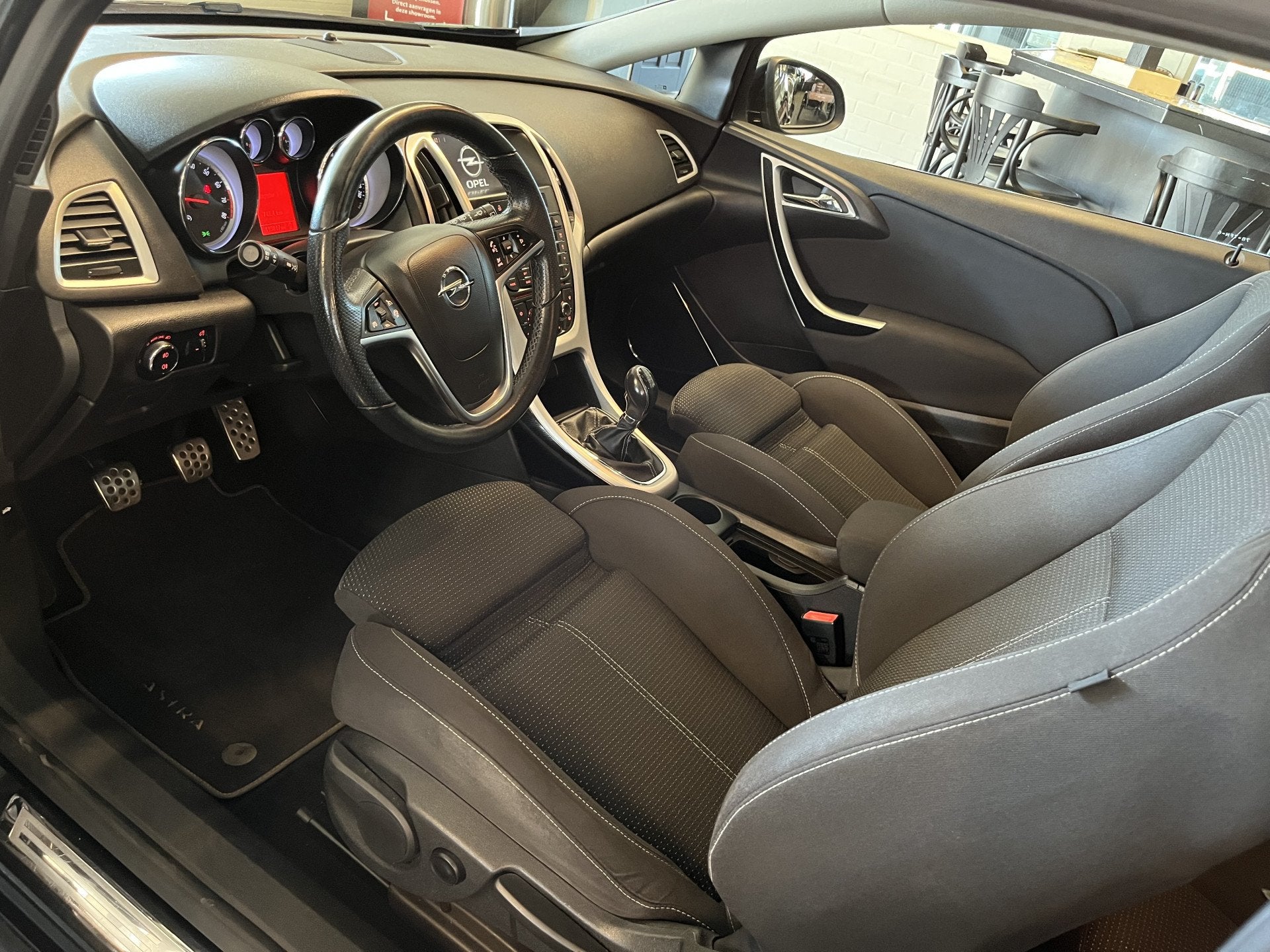 Opel Astra GTC 1.4 Turbo Sport Cruise / Clima /20inch / Xeno, Voorwielaandrijving, Gebruikt, 4 cilinders, 700 kg