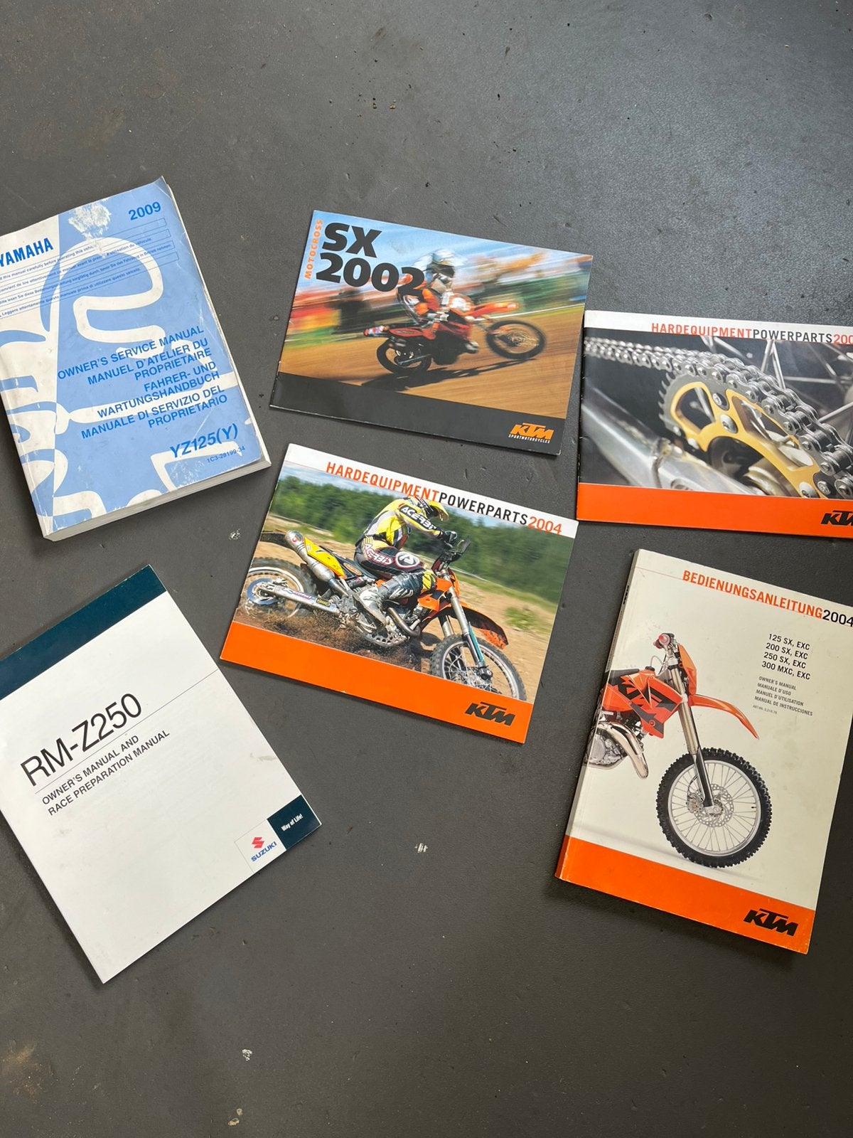 Yamaha yz 125 werkplaats handboek Suzuki rmz 250 2013 2014, Boeken, Ophalen, Zo goed als nieuw