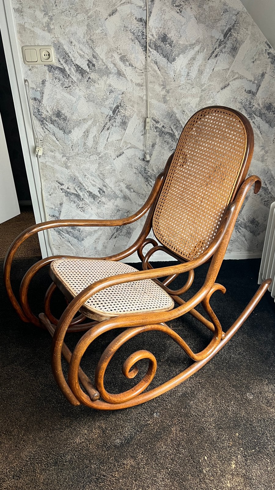 Thonet Schommelstoel met Webbing Zitting en Leuning - Vintag, Ophalen