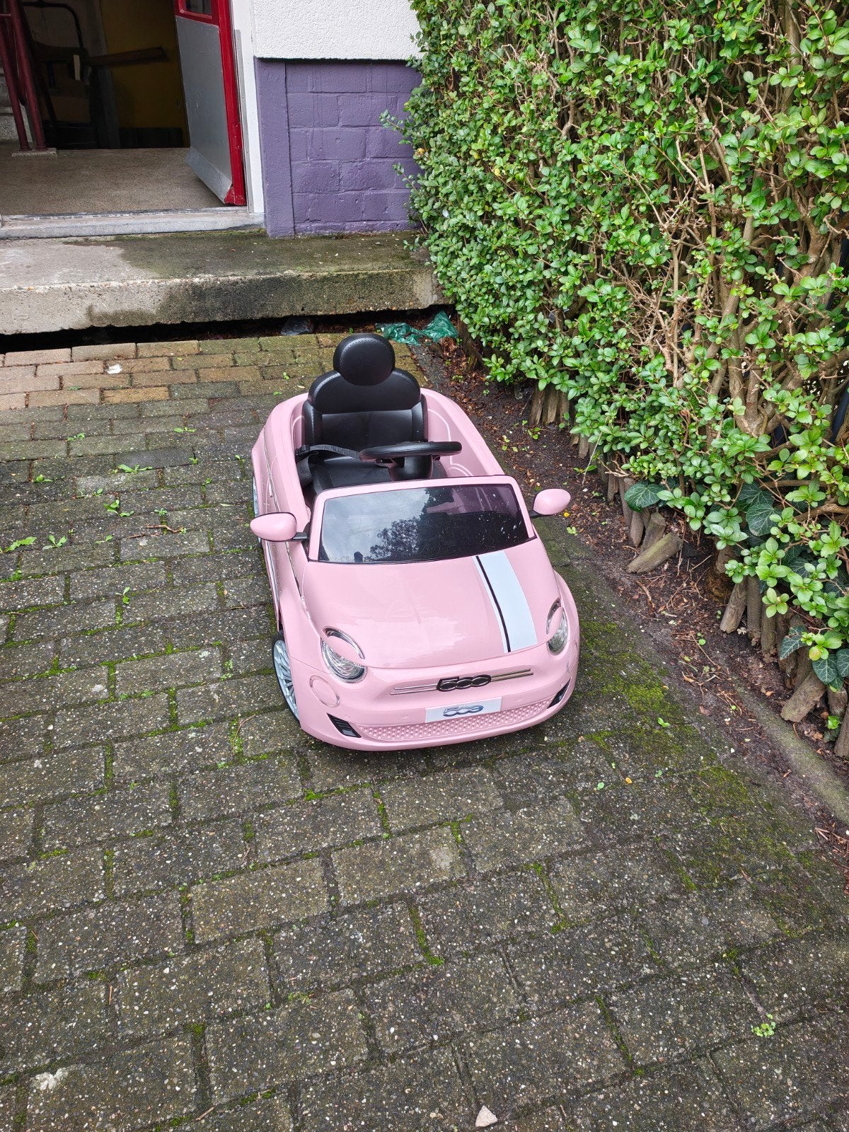 Roze Fiat 500 elektrische kinderauto, Zo goed als nieuw
