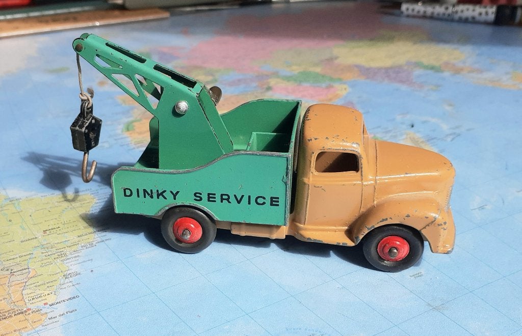 Beschrijving Commer - Dinky Toys, Verzenden, Zo goed als nieuw, Auto, Dinky Toys