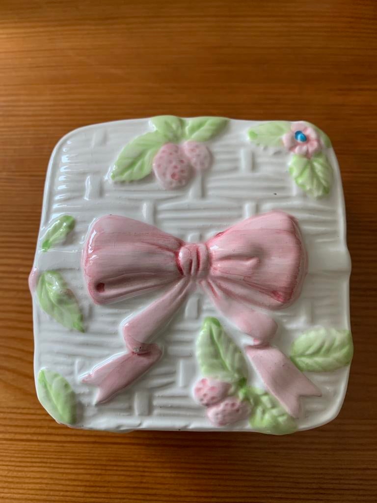 Barbotine vierkant keramiek bakje met deksel puntgaaf, Antiek en Kunst, Curiosa en Brocante, Ophalen of Verzenden