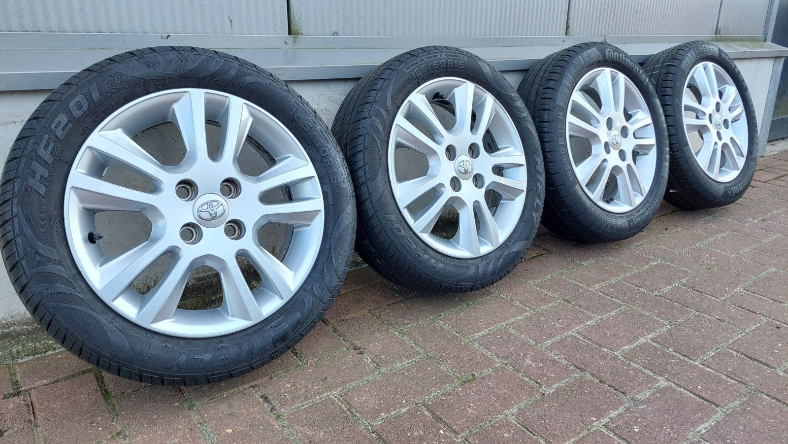 X-Joy lichtmetalen velgen Toyota Aygo 108 C1 165/60/15 zgan!, Gebruikt, 15 inch, Banden en Velgen, Ophalen of Verzenden