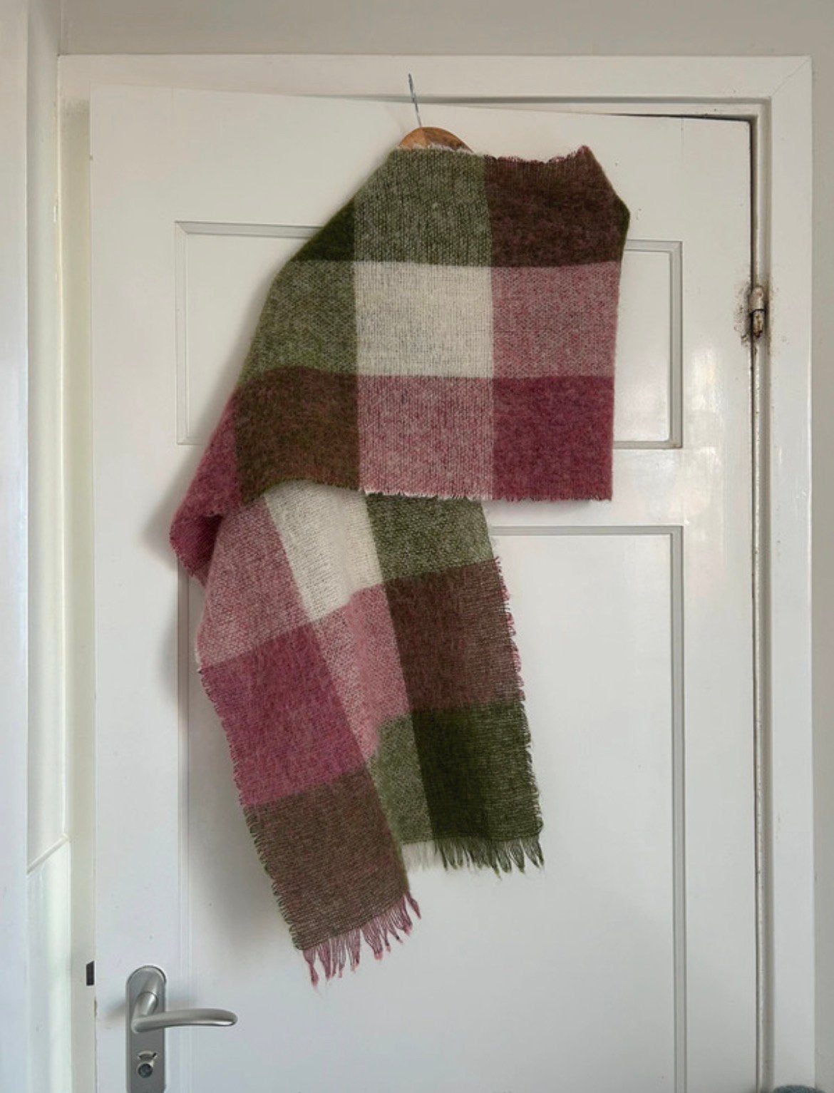 POM Amsterdam Sjaal Sjawl | Roze Groen Creme | Wol Alpaca, Kleding | Dames, Verzenden, Zo goed als nieuw, Maat 46/48 (XL) of groter