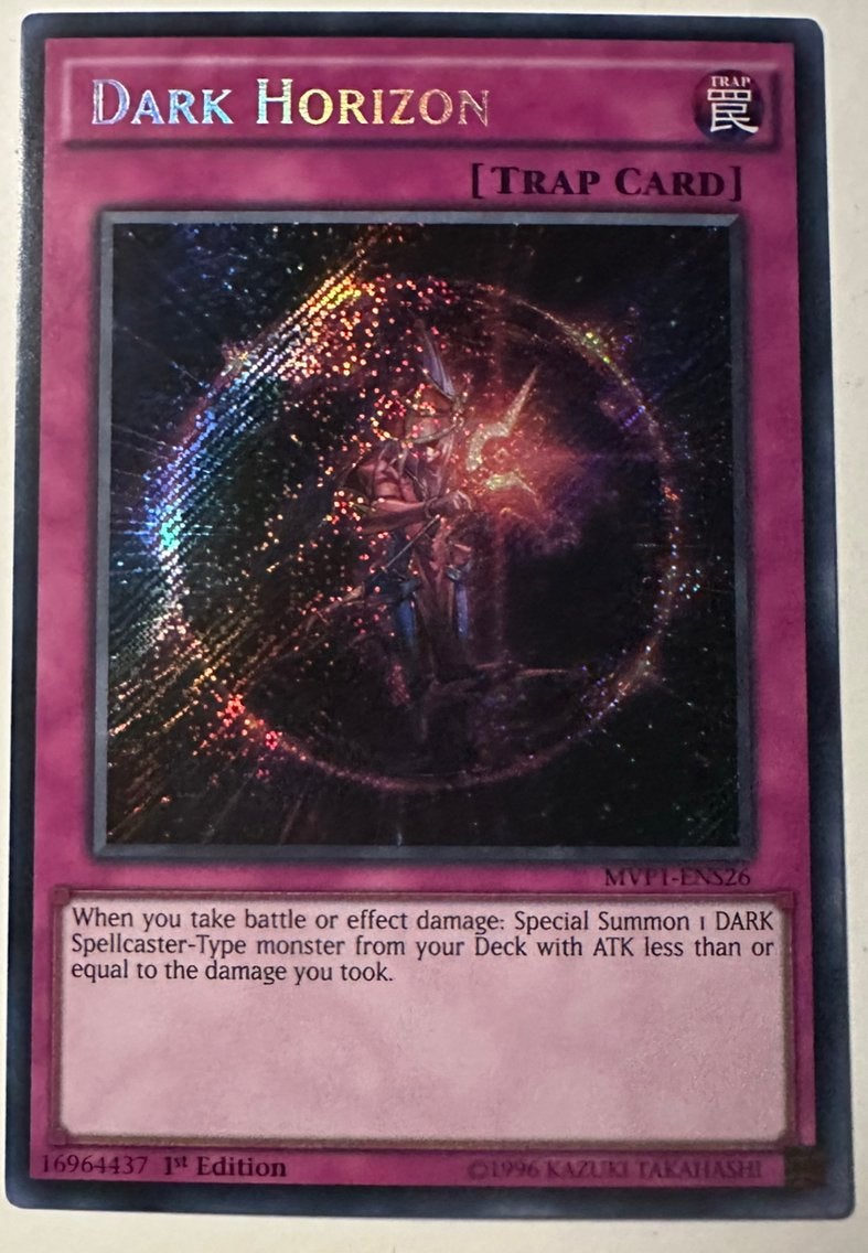 Yu-Gi-Oh! Dark Horizon MVP1 1st Edition !, Ophalen of Verzenden, Zo goed als nieuw, Losse kaart, Foil