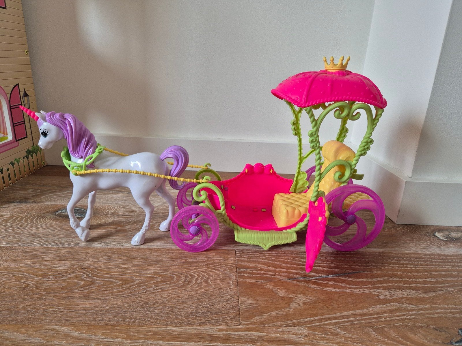 Eenhoorn met koets voor Barbie of andere poppen, Ophalen of Verzenden, Zo goed als nieuw