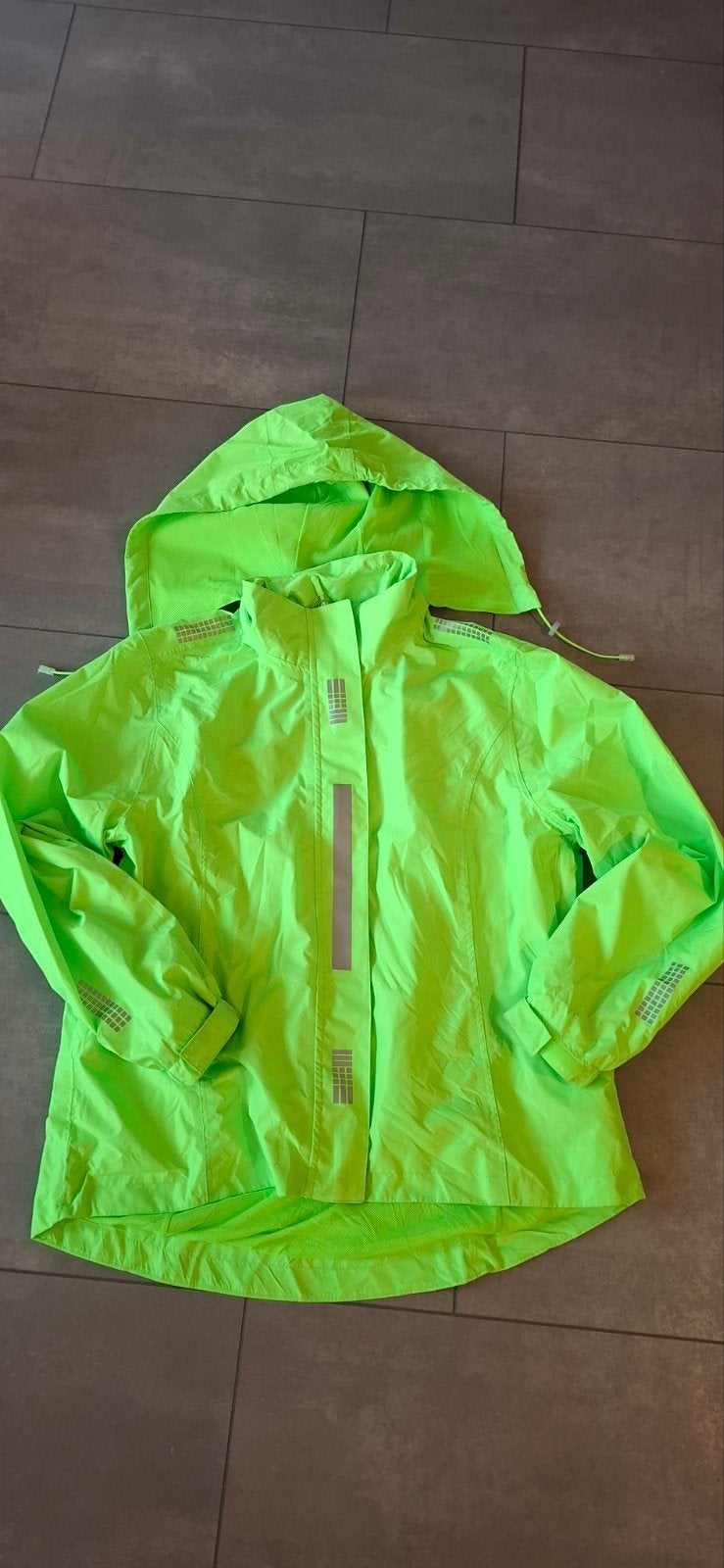 Regenjas maat L 44 46 izgs, Caravans en Kamperen, Ophalen of Verzenden, Zo goed als nieuw, Regenjas, Dames