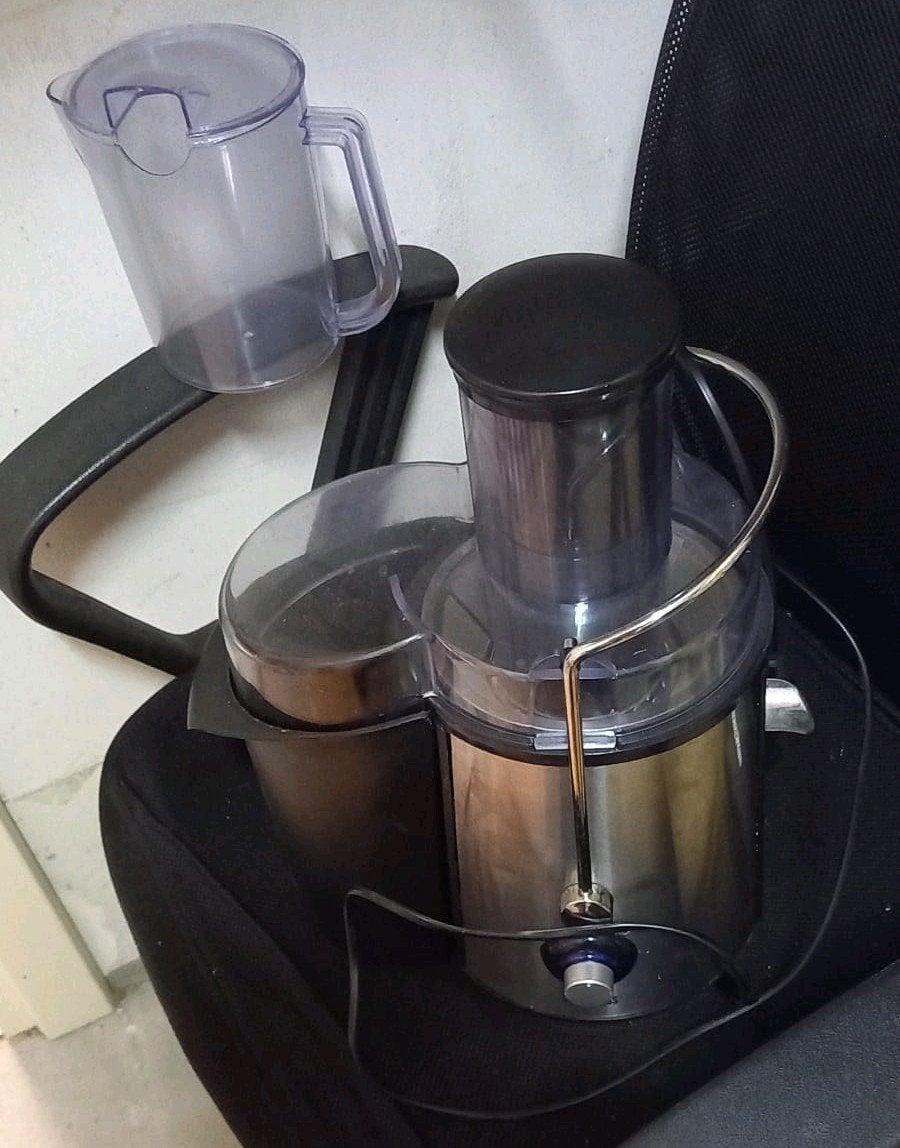 Zo goed als nieuwe elektrische sap/shake/groentecentrifuge, Ophalen, Zo goed als nieuw
