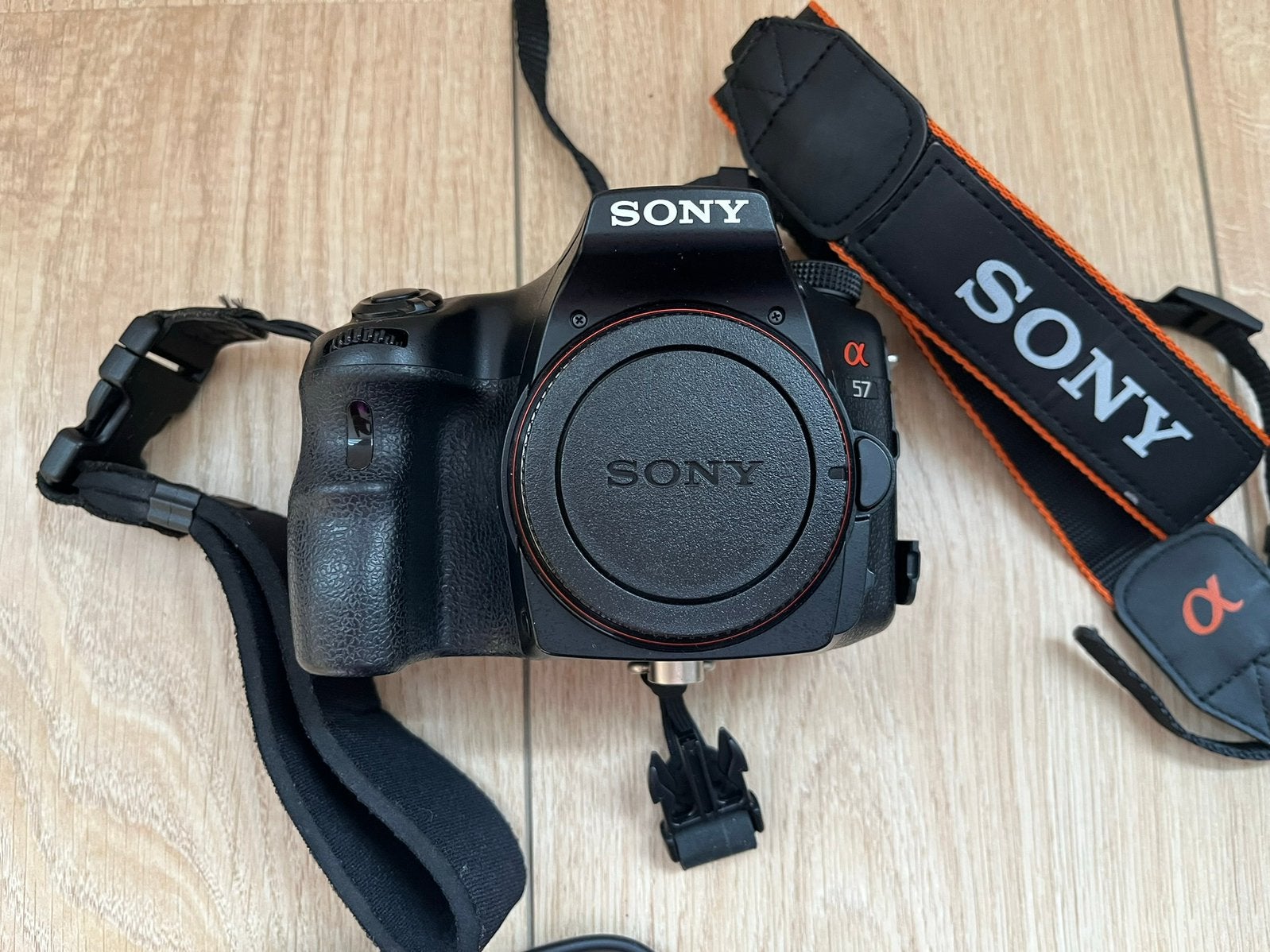 Sony BODY Spiegelreflexcamera - Alpha SLT-A57, Audio, Tv en Foto, Spiegelreflex, Ophalen of Verzenden, Zo goed als nieuw, Accu