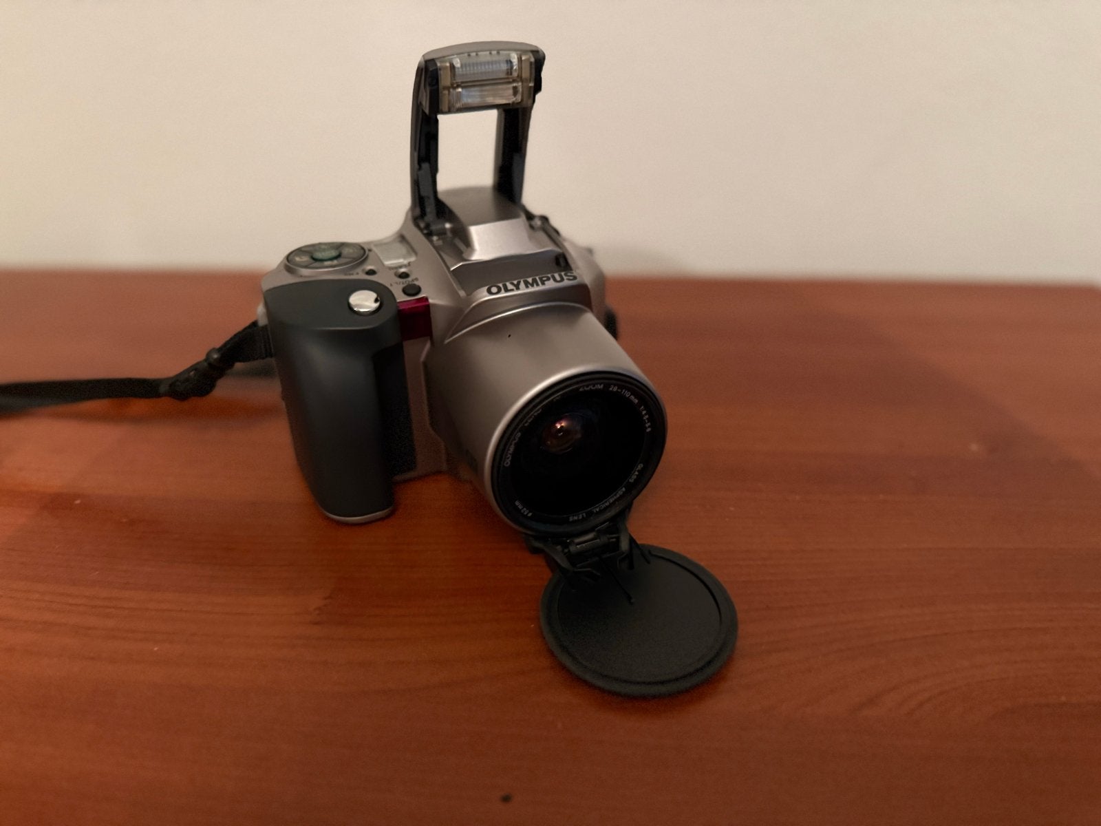 Olympus digitale camera met 8x optische zoom, Ingebouwde flitser, Ophalen of Verzenden, Zo goed als nieuw, Compactcamera