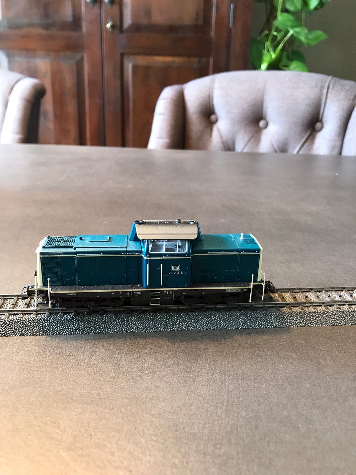 Märklin 37002 H0 mfx Diesellocomotief BR 211 van de DB, Wisselstroom, Locomotief, Ophalen of Verzenden, Zo goed als nieuw